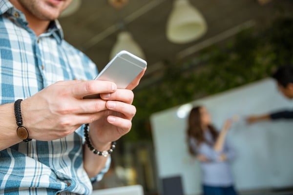 Here are 3 ways to optimize employee training and increase worker engagement with mobile learning.